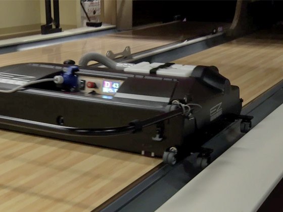 Bowling-QubicaAMF-Center-Equipment-LANE-MACHINES-EZ-TOUCH-High-Speed.jpg